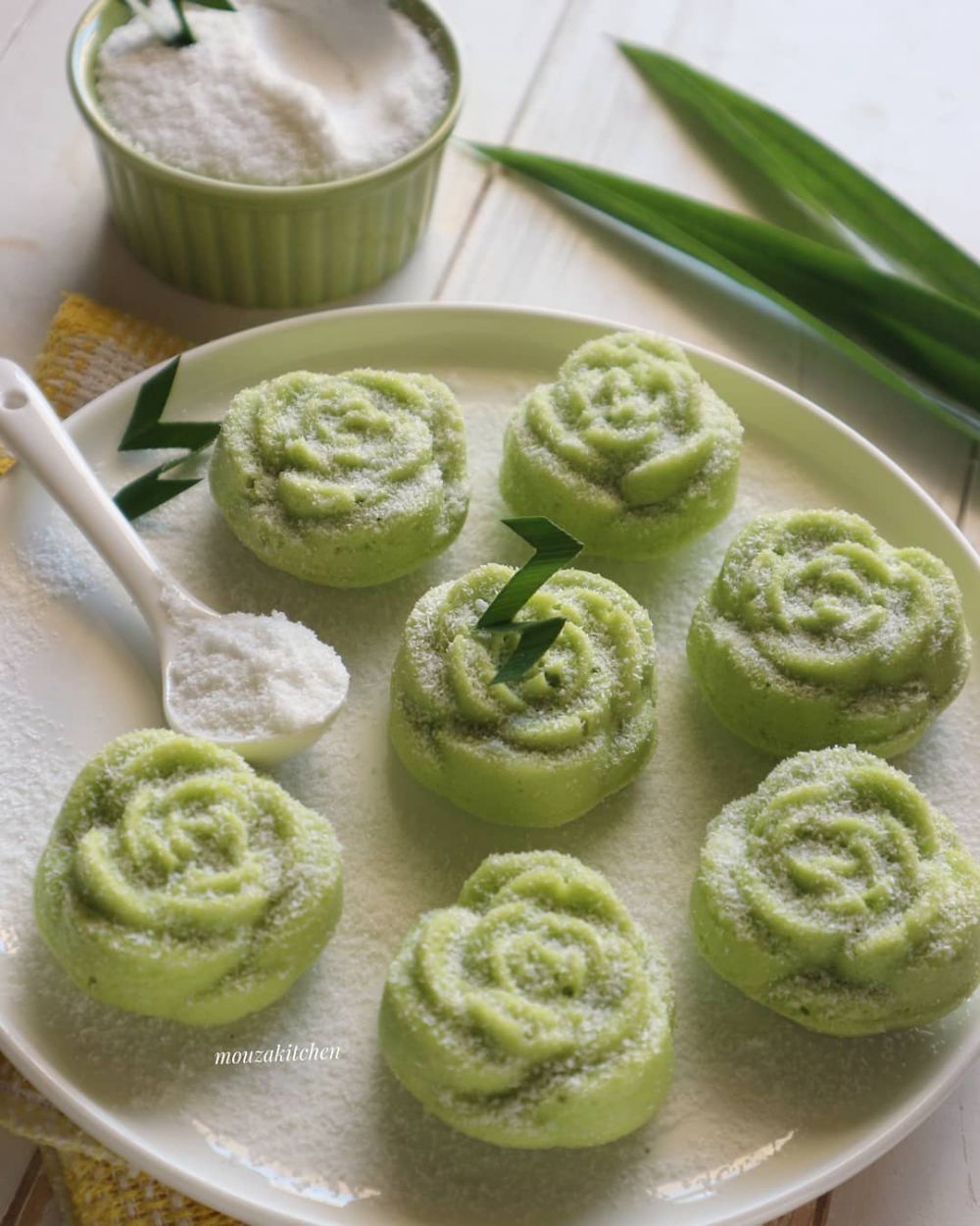 11 Resep dan cara membuat putu ayu berbagai bahan, enak dan lembut