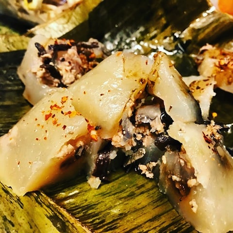 Selain Indonesia, hidangan khas 9 negara ini dibungkus daun pisang