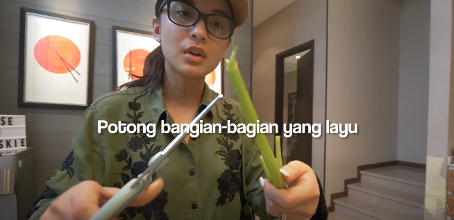 7 Cara menyimpan seledri ala Chelsea Olivia, tetap segar dan awet