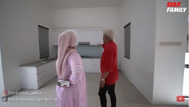 9 Potret rumah baru Nathalie Holscher, kado ulang tahun pernikahan