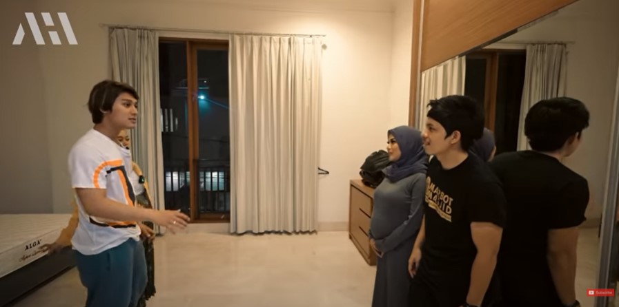 5 Momen Lesty Kejora dan Rizky Billar tunjukkan kamar calon anak