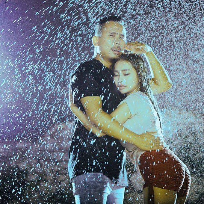 9 Potret mesra Cupi Cupita & Bintang Bagus dari pacaran sampai menikah