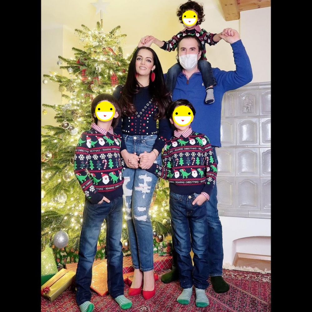 7 Seleb India lahirkan anak kembar, Preity Zinta ikut program surogasi