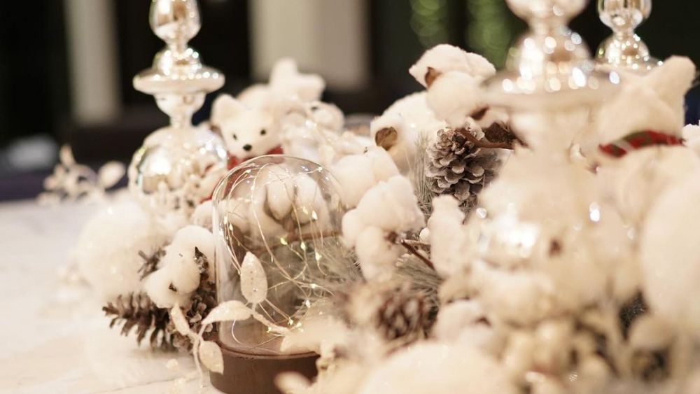 Sandra Dewi dekorasi rumahnya bertema white christmas © Instagram