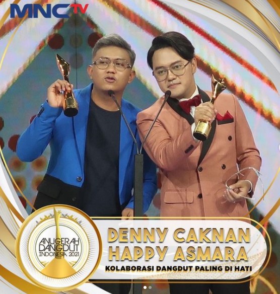 Borong piala, ini 5 potret Denny Caknan di Anugerah Dangdut Indonesia