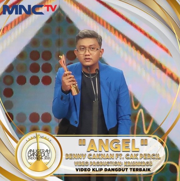 Borong piala, ini 5 potret Denny Caknan di Anugerah Dangdut Indonesia