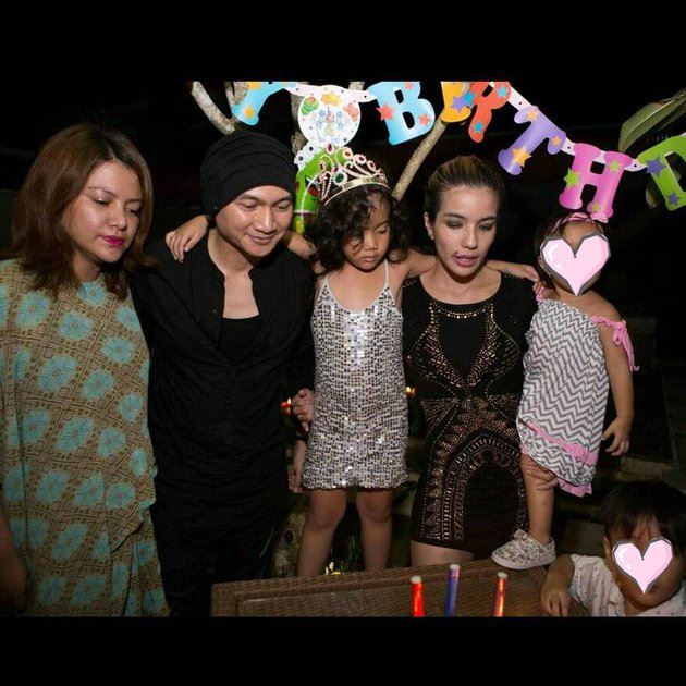 Tetap akur, ini 7 momen kebersamaan keluarga Sheila Marcia dan Anji
