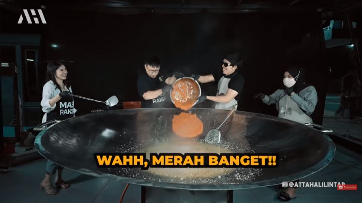 9 Momen Atta Halilintar dan Aurel masak 10.000 sosis, heboh abis