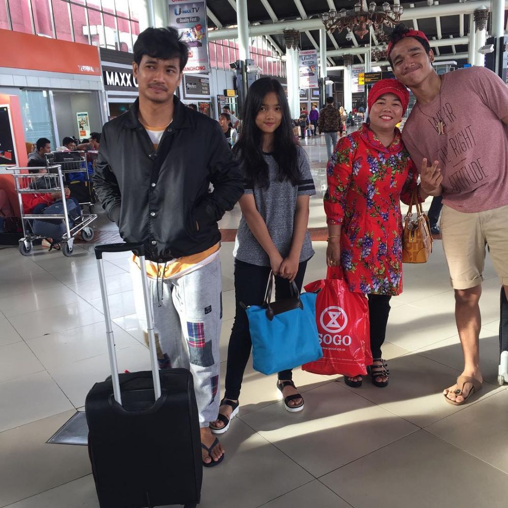 9 Momen Fuji bareng keluarga, suka dan duka senantiasa bersama-sama