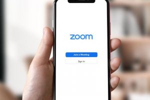 Cara mudah bikin link Zoom meeting di laptop dan HP, WFH nggak ribet