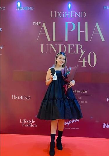 7 Gaya Ayu Ting Ting di berbagai acara penghargaan, fashionable