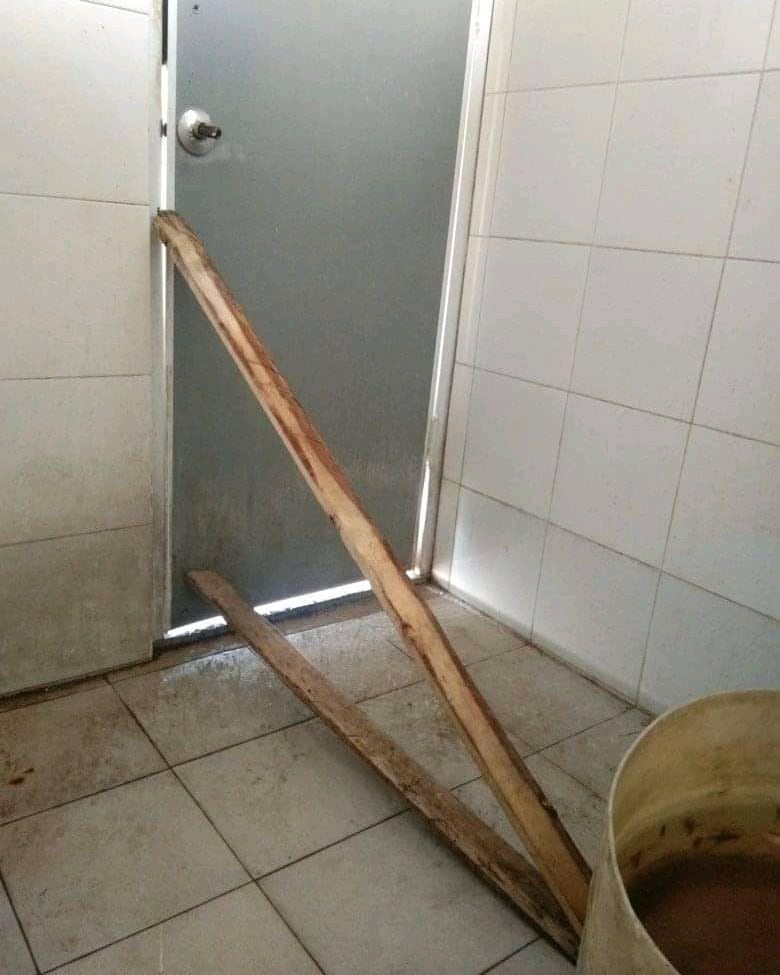 11 Cara nyeleneh biar makin aman ini bikin senyum heran