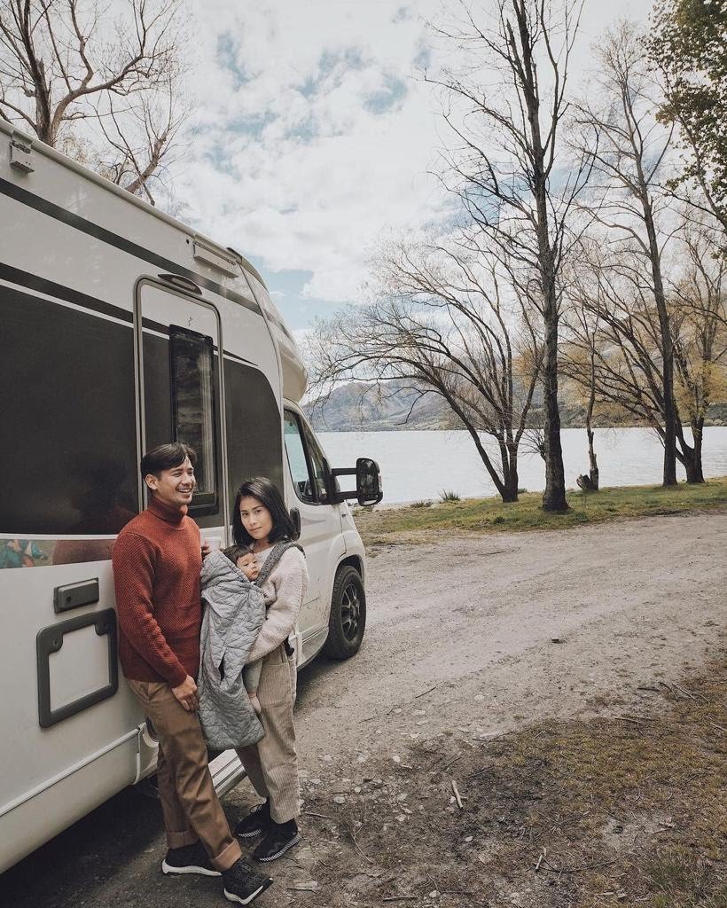 Momen 6 seleb road trip pakai campervan di luar negeri
