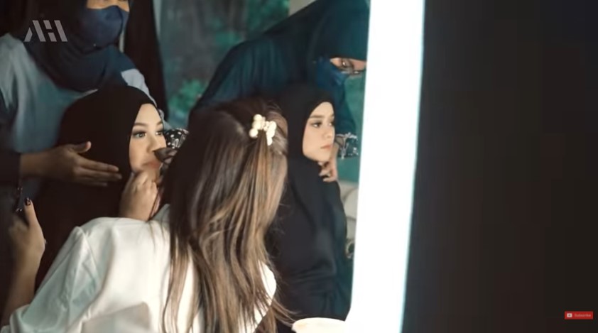 9 Momen Aurel-Atta & Lesty-Billar maternity shoot bareng, kompak abis