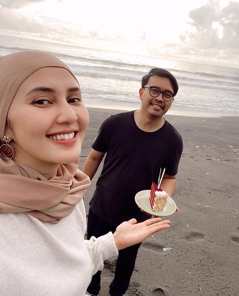 Momen mesra 7 pemain Ikatan Cinta dan pasangan, ibu Andin baru dilamar