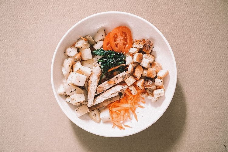 7 Trik plating ala Awkarin, makan di rumah serasa di restoran