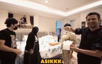 Atta Halilintar beri kado lahiran anak Raffi Ahmad, celemek seharga HP