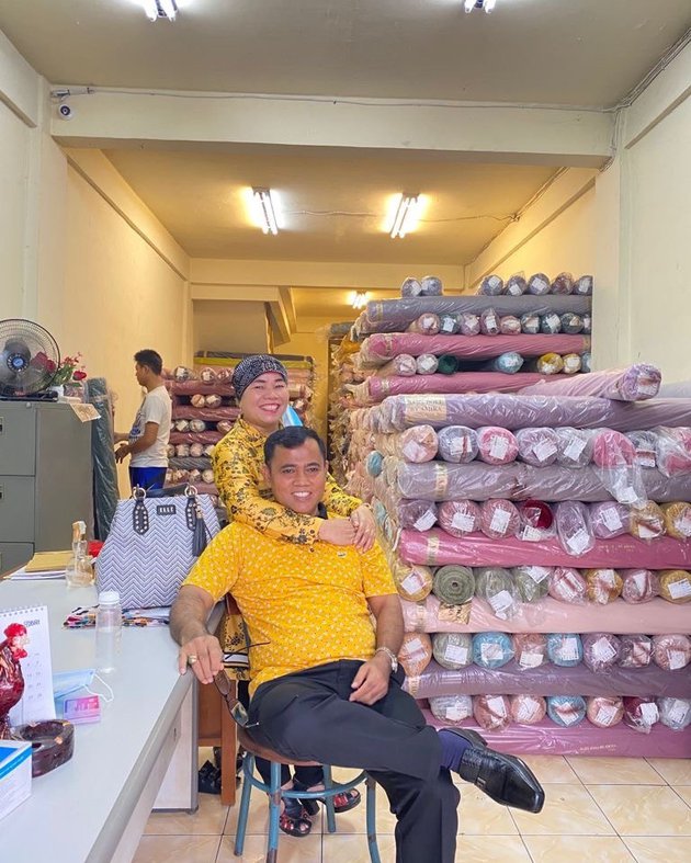 11 Potret toko kain ayah Bibi Ardiansyah di Tanah Abang