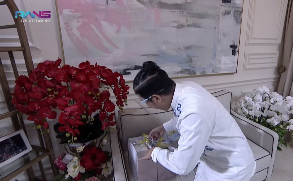 9 Potret bingkisan akikah anak Raffi & Nagita, sederhana tapi berkesan