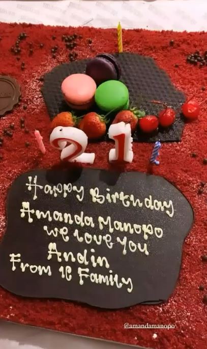 Dapat banyak kejutan, intip 9 Potret kue ultah Amanda Manopo ke-22