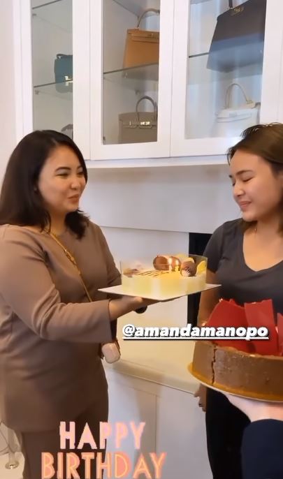Dapat banyak kejutan, intip 9 Potret kue ultah Amanda Manopo ke-22
