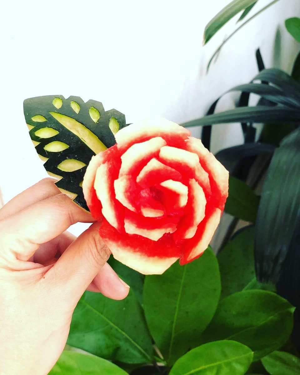 13 Potret carving buah dan sayur ala Devi Permatasari, detailnya indah