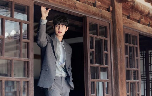 11 Potret terbaru Choi Woo-shik, bintang Parasite ini kembali ke film