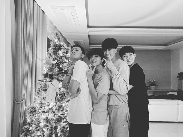 11 Potret terbaru Choi Woo-shik, bintang Parasite ini kembali ke film