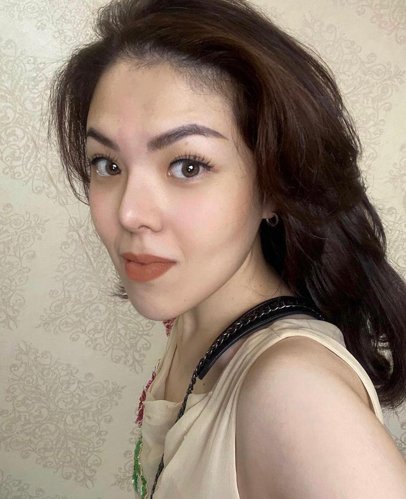 7 Jenis perawatan kecantikan Tina Toon, dari botox hingga sulam bibir