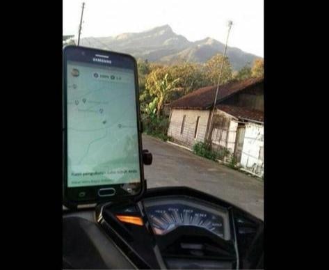 11 Momen lucu driver ojek online apes sendiri, mau ketawa tapi kasihan