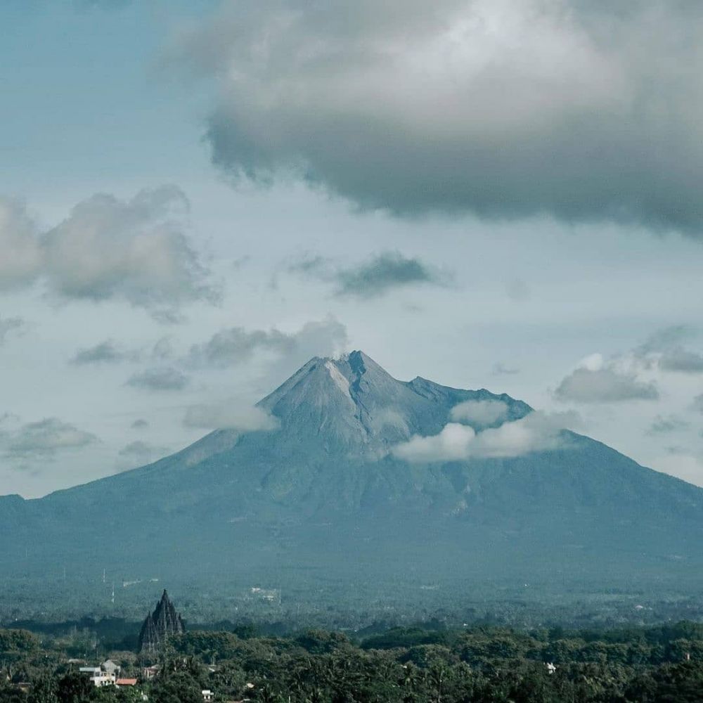 Sejarah erupsi 7 gunung berapi di Indonesia, telan puluhan ribu korban