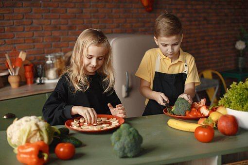 6 Cara mudah berikan asupan nutrisi pada anak