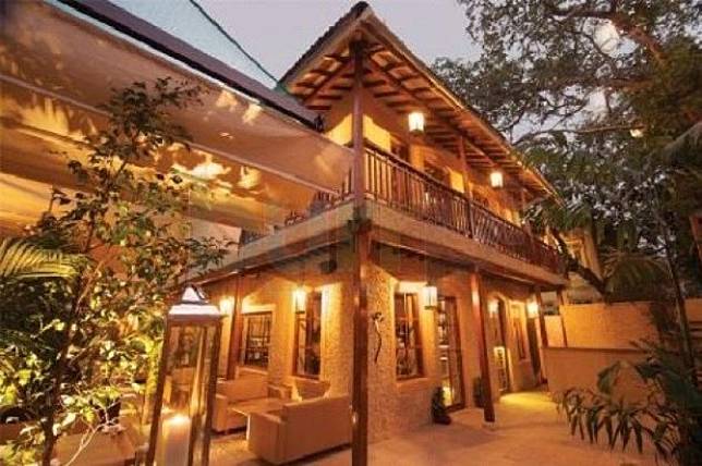 Potret rumah 9 seleb Bollywood era 90-an, ada yang jadi warisan budaya