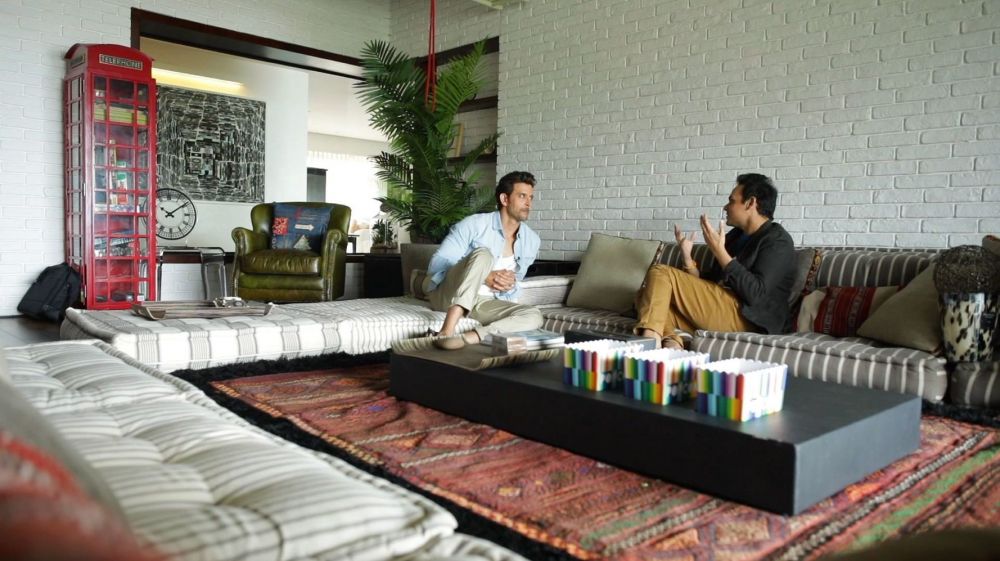 Potret rumah 9 seleb Bollywood era 90-an, ada yang jadi warisan budaya