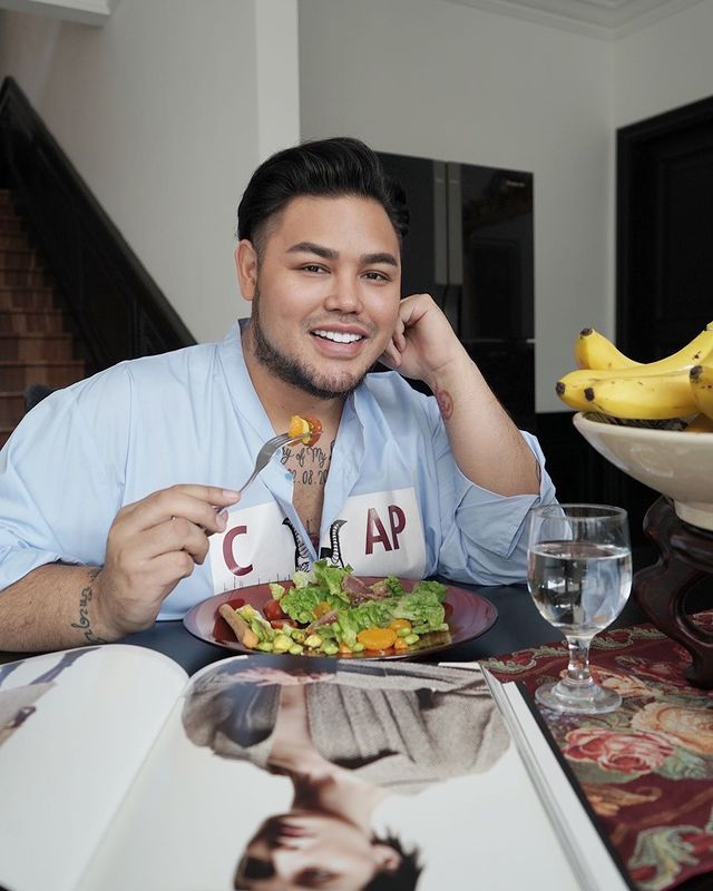 13 Pola makan Ivan Gunawan saat diet, bikin bobot turun 30 kg