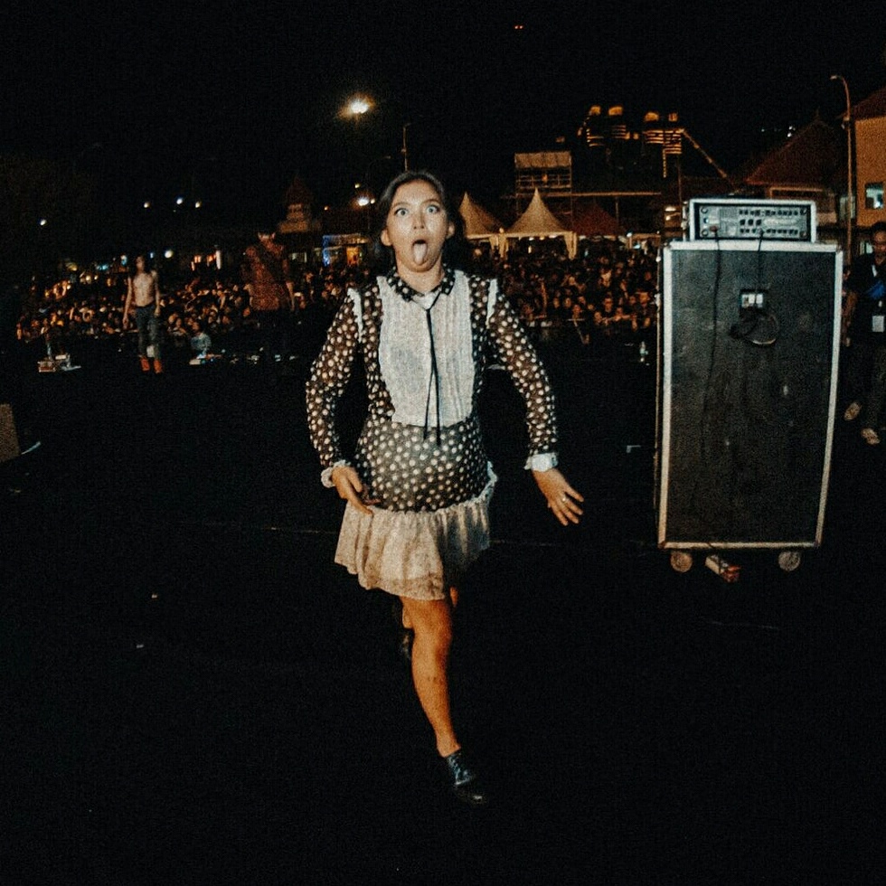 Totalitas 11 penyanyi tampil saat hamil, Lesty Kejora sempat pingsan