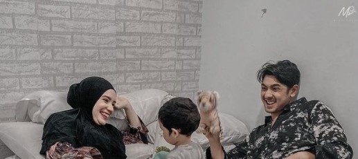 9 Cara Arya Saloka desain rumah baru agar artistik & banyak spot foto