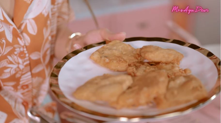 9 Kreasi camilan ala Ayu Dewi buat keluarga, ngemil jadi asyik