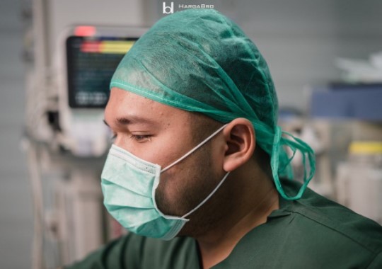 Penuh perjuangan, ini 11 momen persalinan anak pertama Kesha Ratuliu