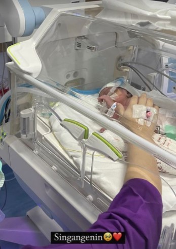 Penuh perjuangan, ini 11 momen persalinan anak pertama Kesha Ratuliu