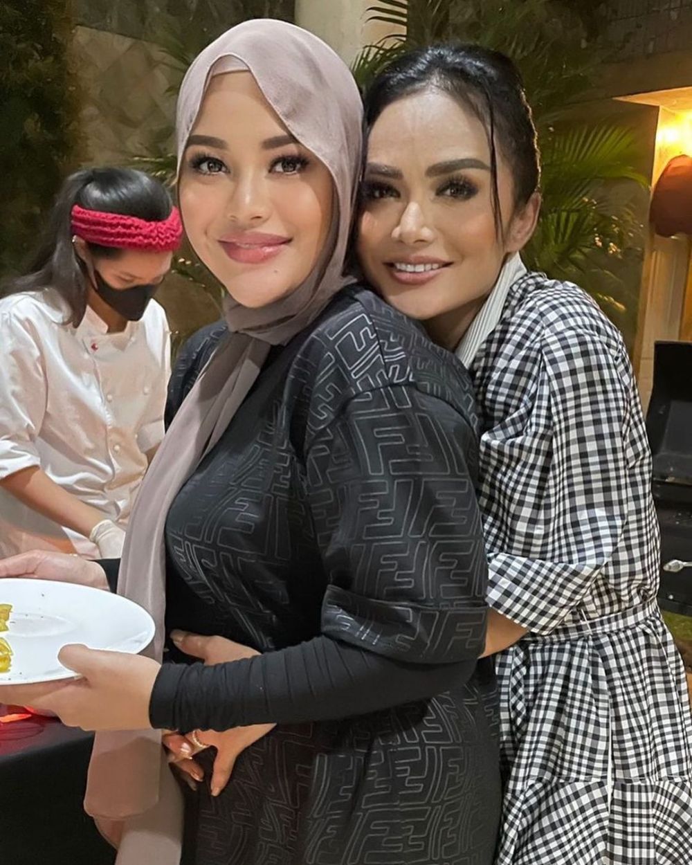 13 Momen Krisdayanti dampingi Aurel selama hamil, temani cek kandungan