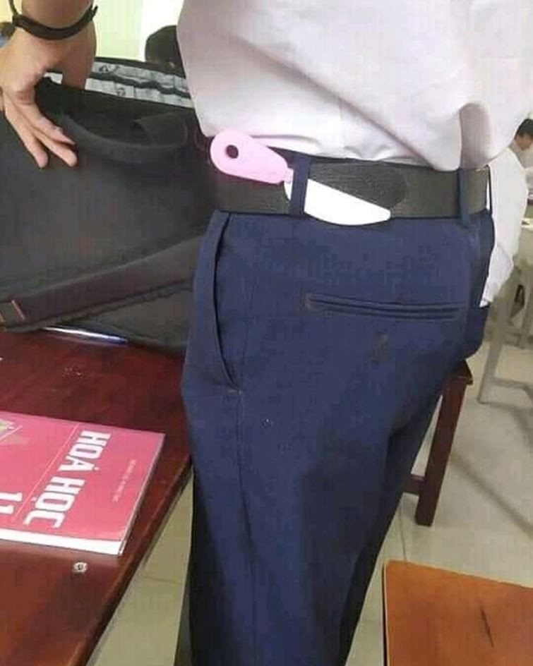 11 Potret lucu gaya fashion cowok ini malah bikin heran abis