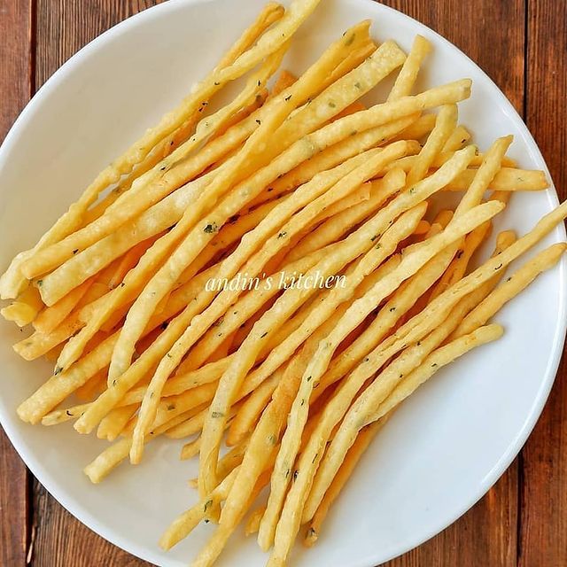 13 Cara membuat stik keju, renyah, antigagal, dan cocok buat dijual