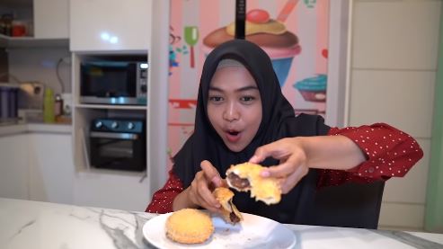 10 Kreasi makanan manis buatan Ria Ricis, mudah dan simpel