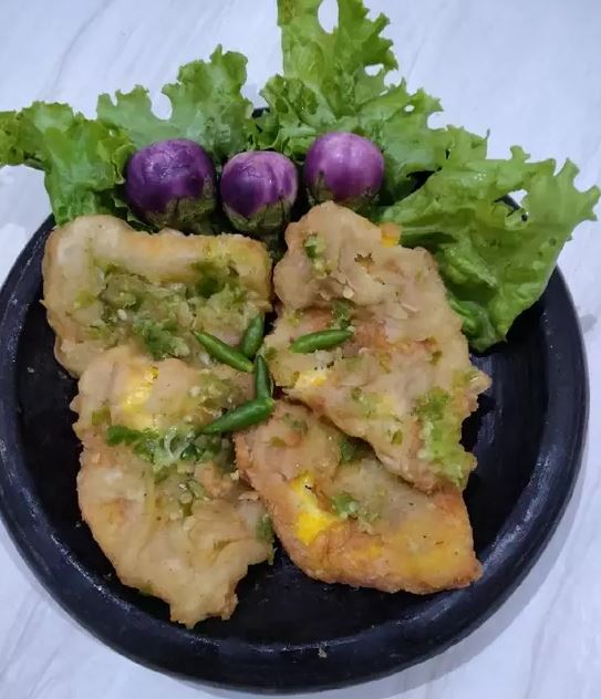 13 Cara membuat telur geprek, enak, praktis, dan pedasnya nampol