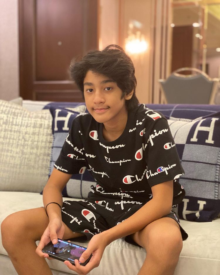 Debut jadi bintang iklan, 11 potret terbaru Arkenzy anak Andre Taulany