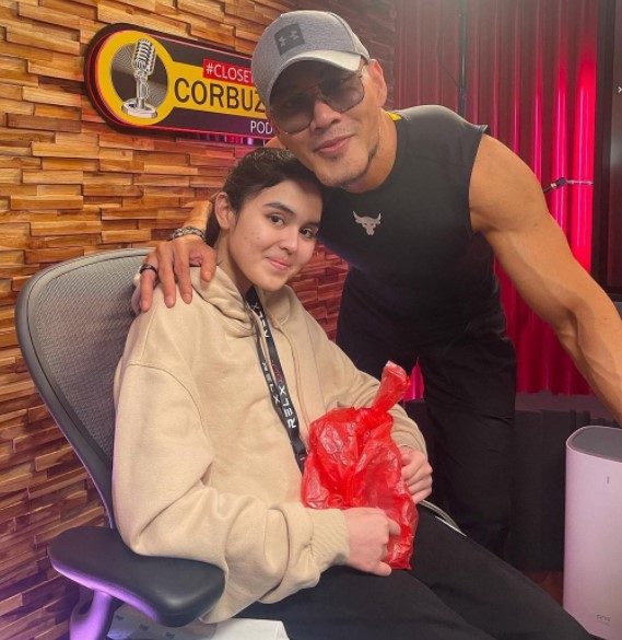 11 Potret kenangan Laura Anna bareng rekan selebriti, penuh keceriaan