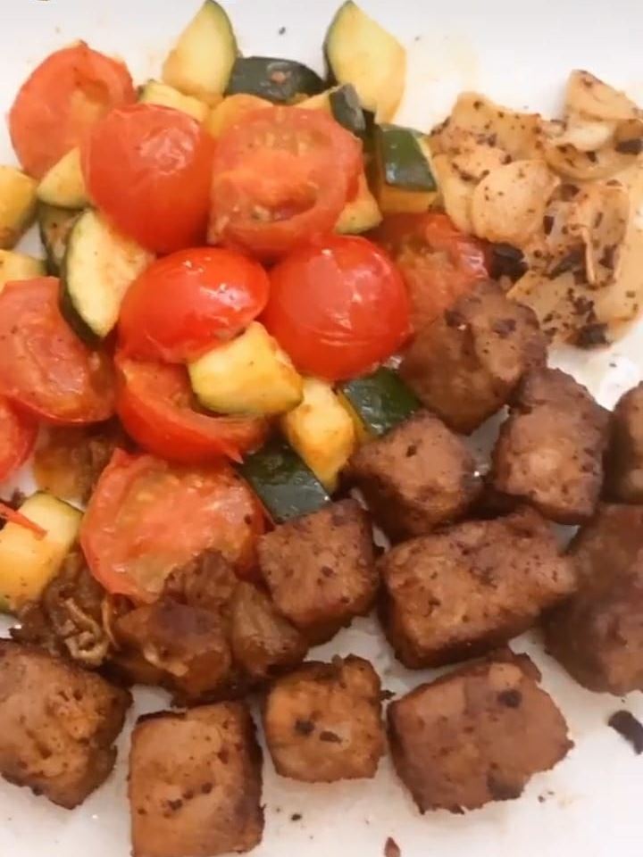 11 Menu tumisan dan berkuah ala Anissa Aziza, cocok buat diet