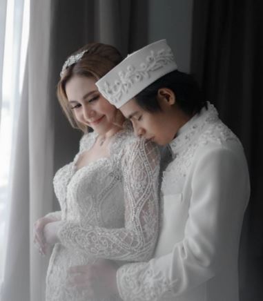 11 Momen pernikahan Arnold Leonard, jadi reuni Mermaid In Love