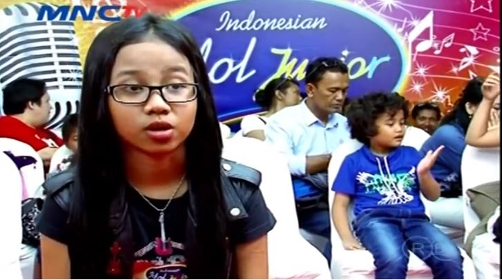 Gaya rocker, 11 foto Mayang adik Vanessa audisi Indonesian Idol Junior